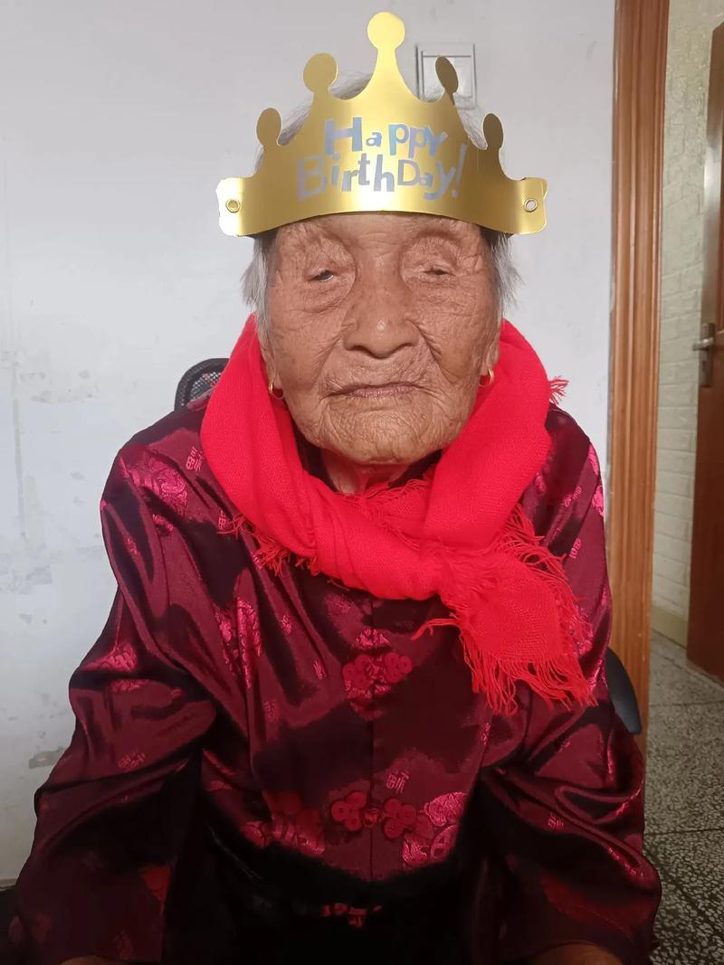 100Ǯ̫̫