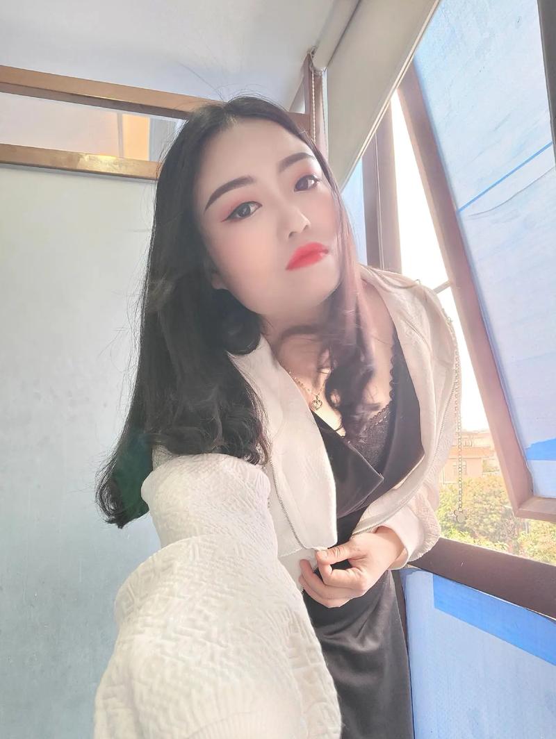 ӿMM