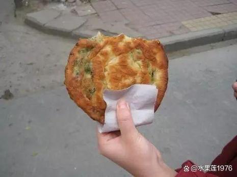 Ӷ