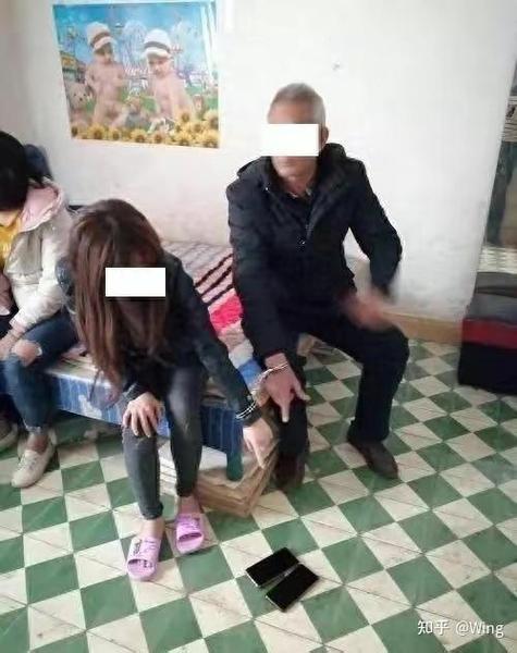 츽Hλ