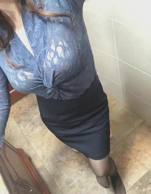 ¥