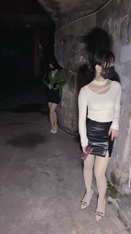 ʲô糾ŮӰ